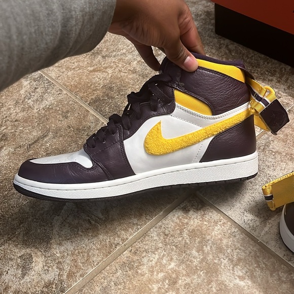 Retro 1s size 11 Grand Purple Varsity Maize - Picture 7 of 8